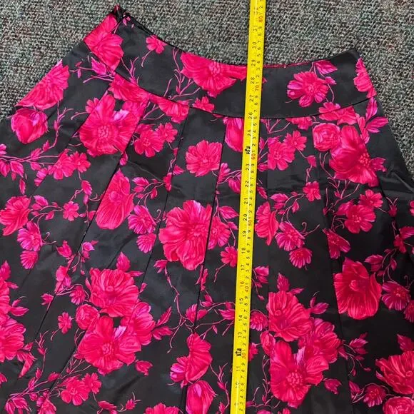 Talbots Skirt 10 Silk Blend Black Satin Pleated Floral Romantic Witchy Office - Picture 3 of 7
